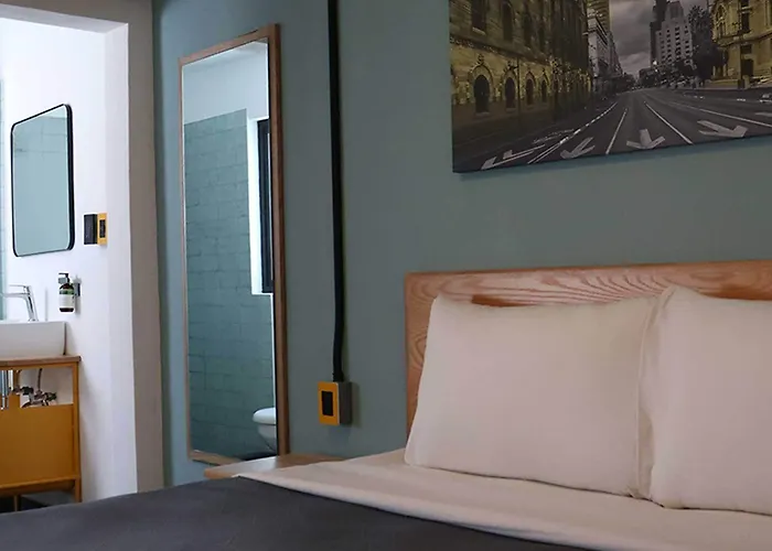 Escala Colonia Roma 3*